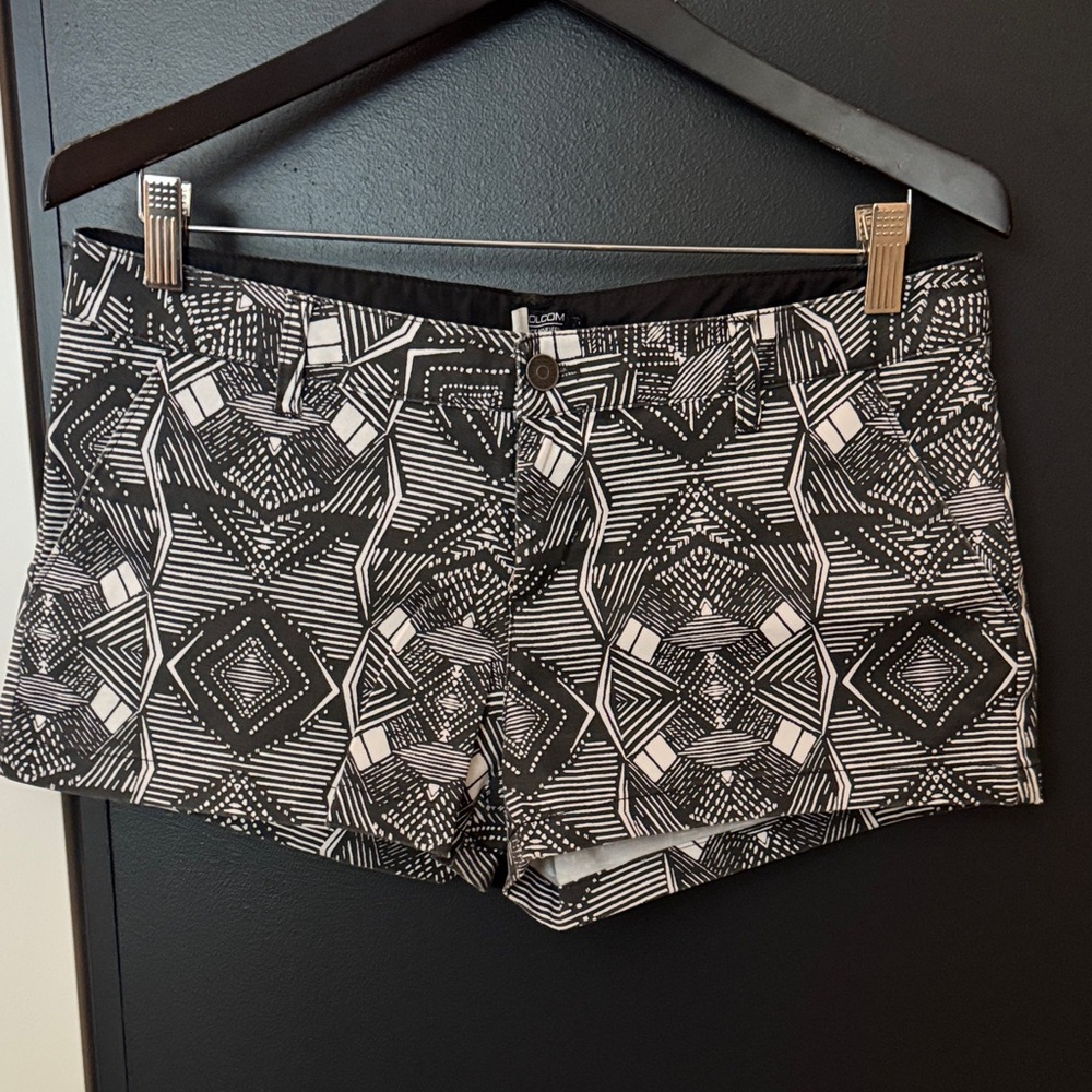 Volcom Black and White Patterned Women's Shorts